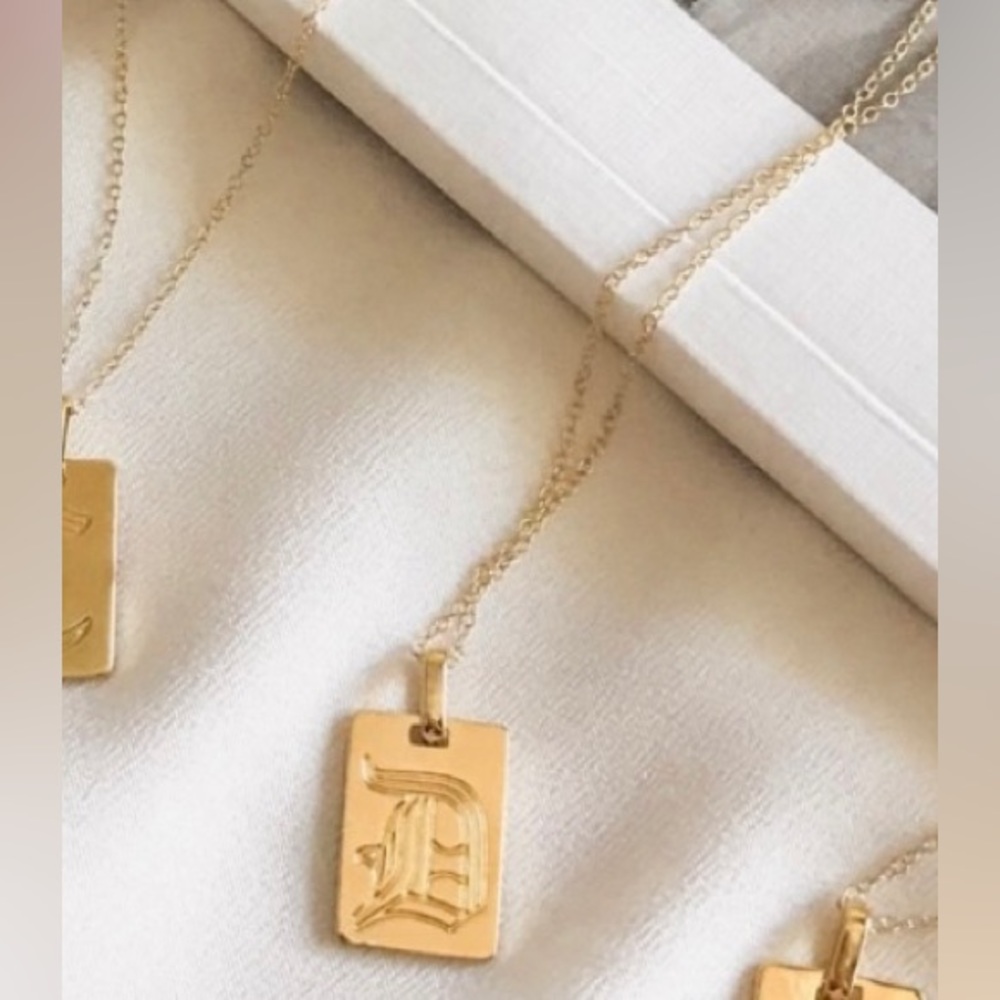 Mod + Jo Old English Initial D Pendant - Picture 2 of 3